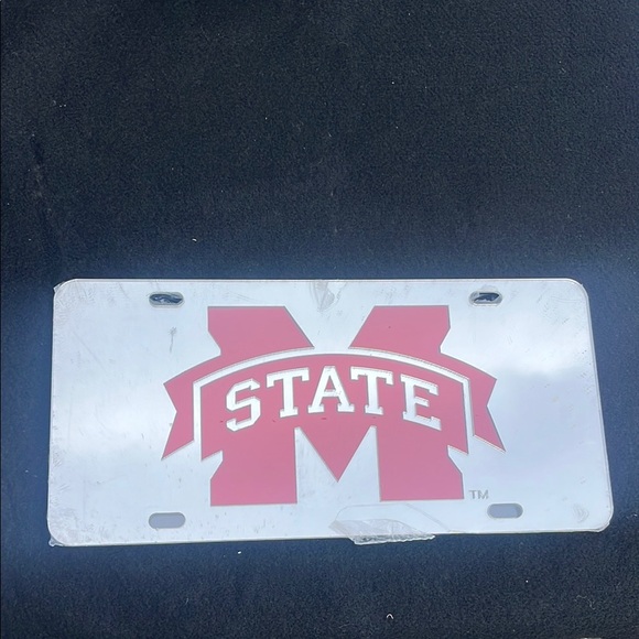 Mississippi state BullDogs License Plate - Picture 1 of 3